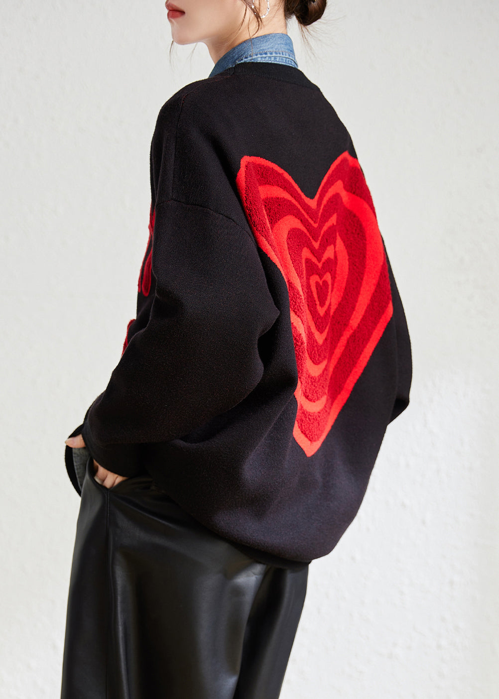 Beautifully Finished Top in a Timeless Design