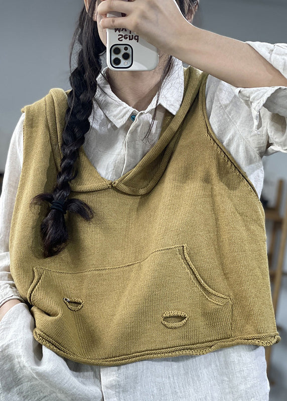 Well Tailored Top with a Graceful Silhouette