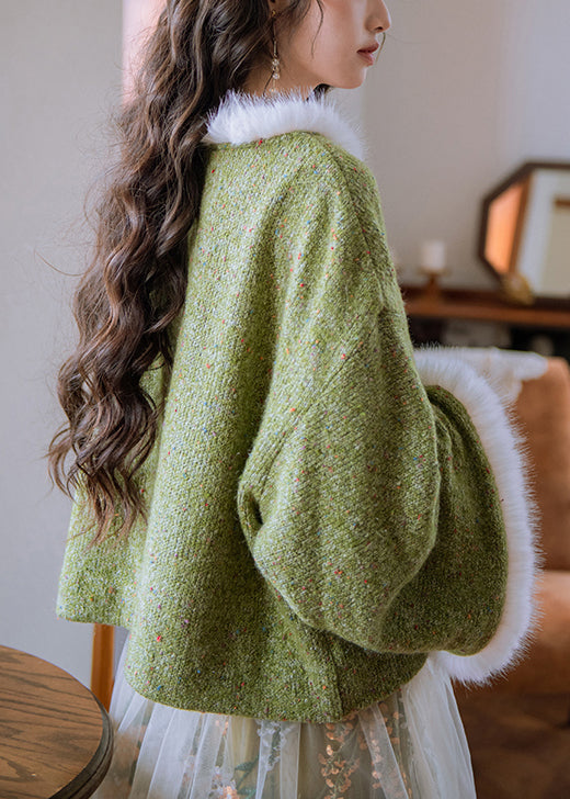 Beautifully Finished Coat in a Timeless Design