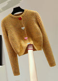 Effortlessly Elegant Sweater with a Timeless Design