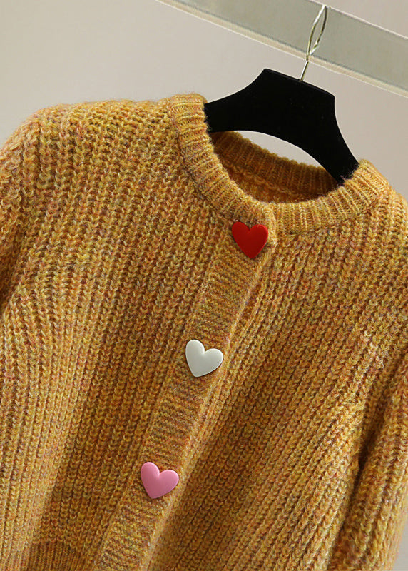 Effortlessly Elegant Sweater with a Timeless Design