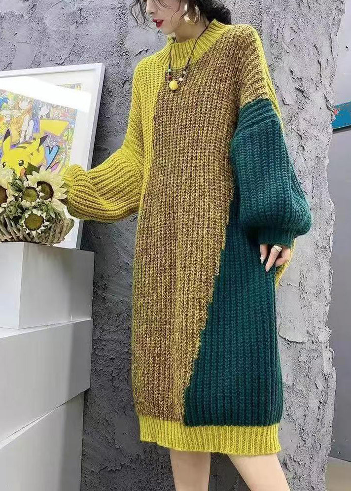Classic Vintage Sweater with a Flattering Fit