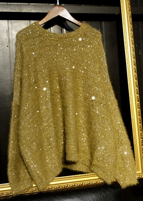 A Vintage Style Top with Delicate Timeless Details