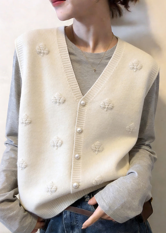 Gracefully Styled Coat for Any Occasion