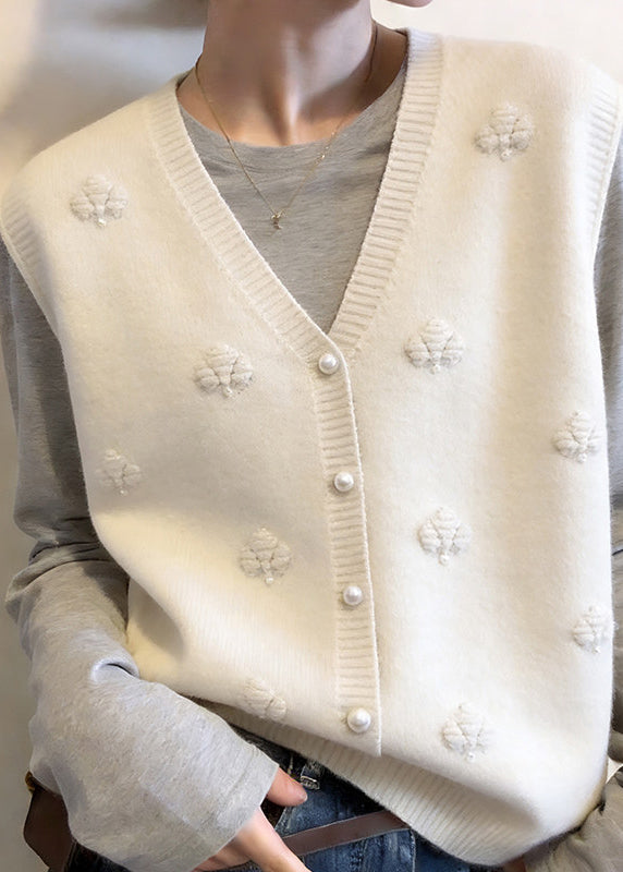 Gracefully Styled Coat for Any Occasion