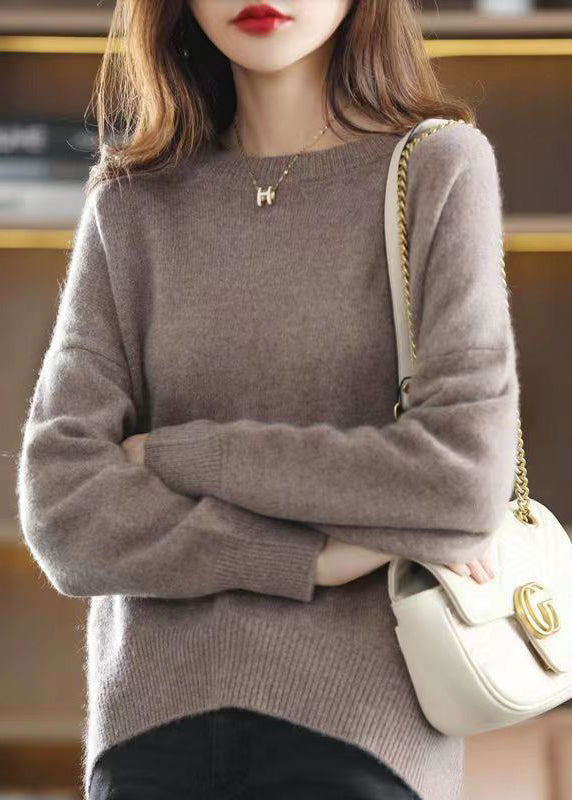 Effortlessly Elegant Sweater with a Timeless Design
