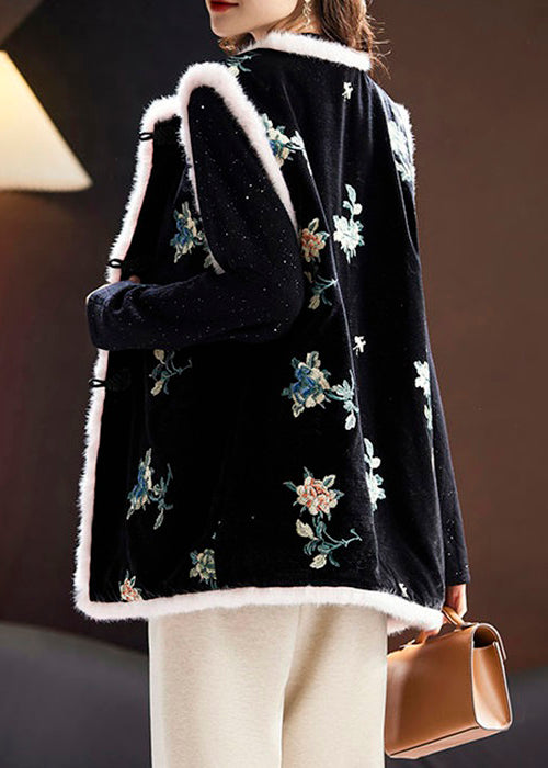 Well Tailored Coat with a Graceful Silhouette