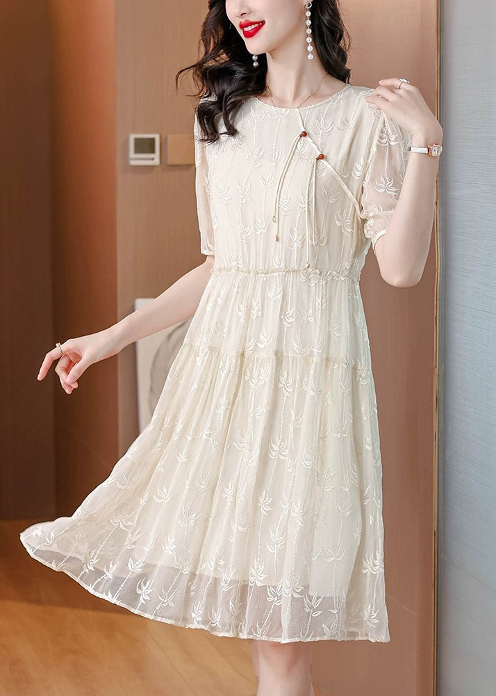 Beautifully Crafted Dress in a Classic Style
