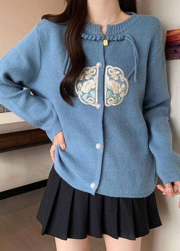 Beautifully Finished Coat in a Timeless Design