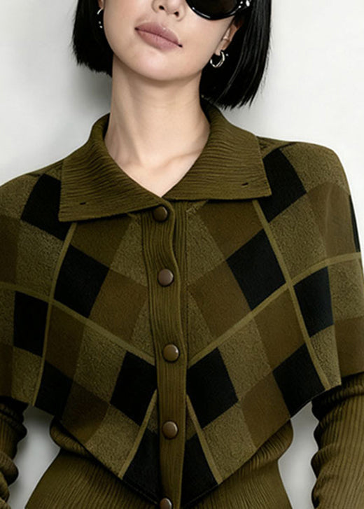 Effortlessly Elegant Top with a Timeless Design