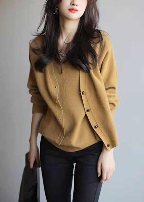 Polished Top with an Effortless Classic Look