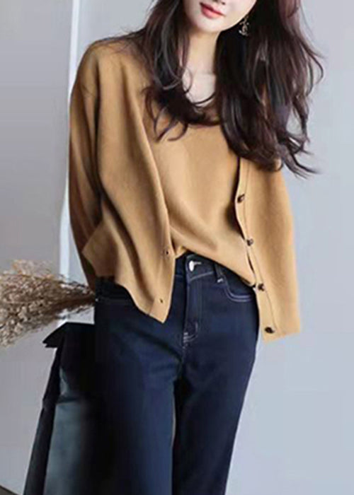 Polished Top with an Effortless Classic Look