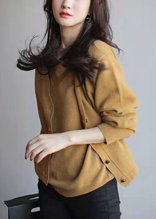 Polished Top with an Effortless Classic Look