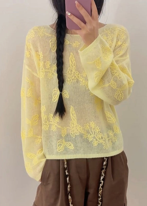 Effortlessly Elegant Sweater with a Timeless Design