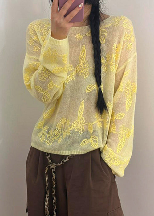 Effortlessly Elegant Sweater with a Timeless Design