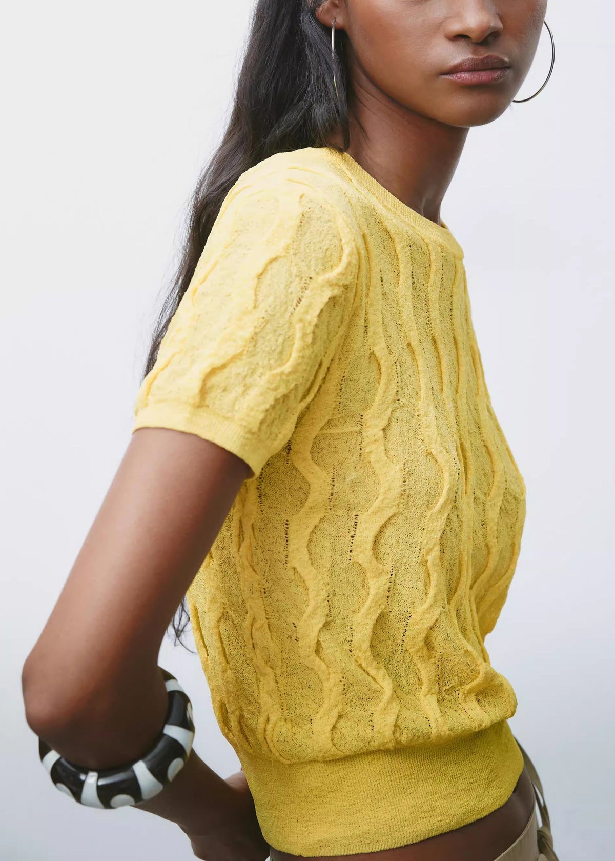 Classic Vintage Shirt with a Flattering Fit
