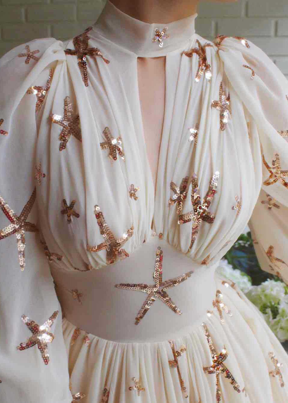 Beautifully Finished Dress in a Timeless Design