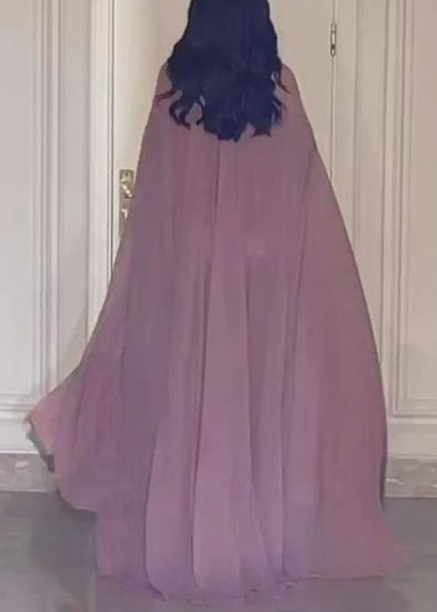 Gracefully Styled Garment for Any Occasion