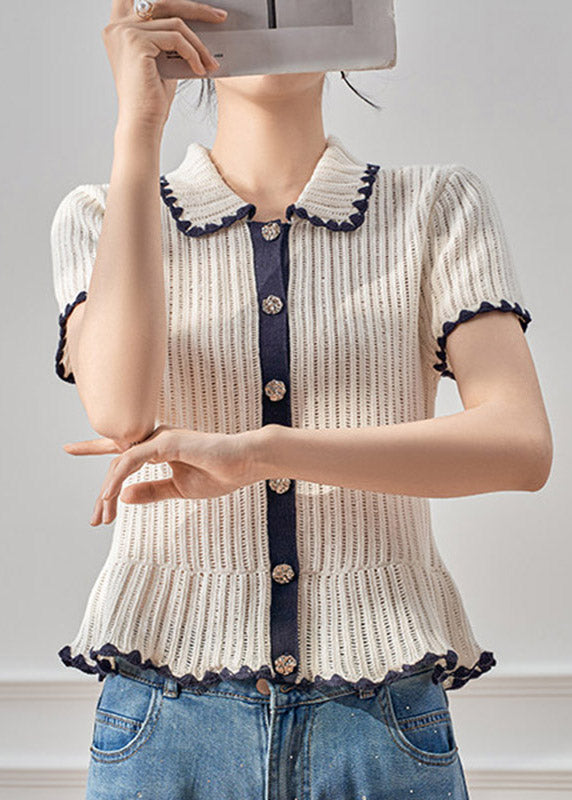 Effortlessly Elegant Top with a Timeless Design