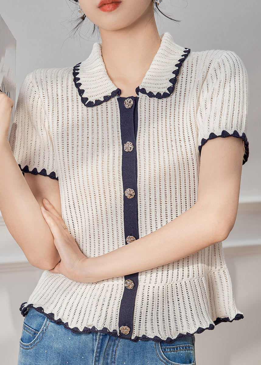 Effortlessly Elegant Top with a Timeless Design
