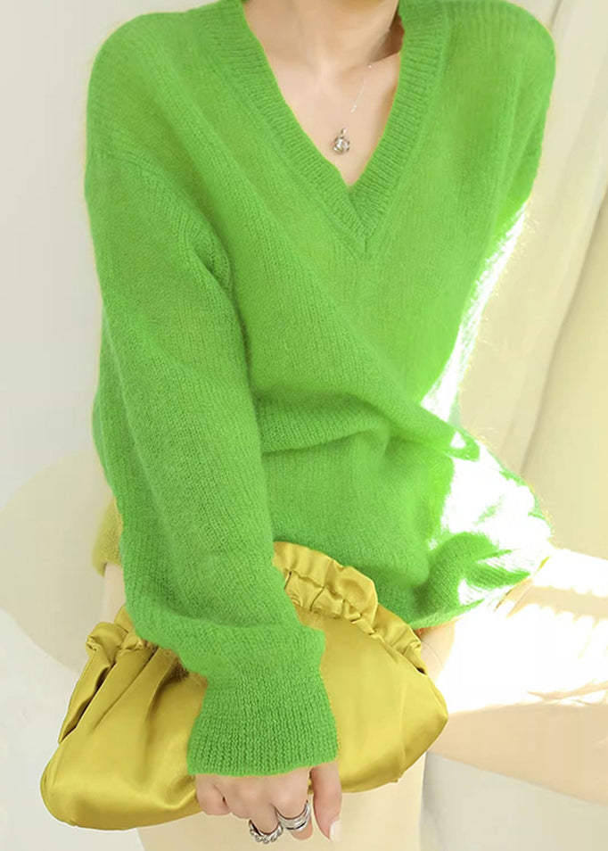 Beautifully Finished Sweater in a Timeless Design