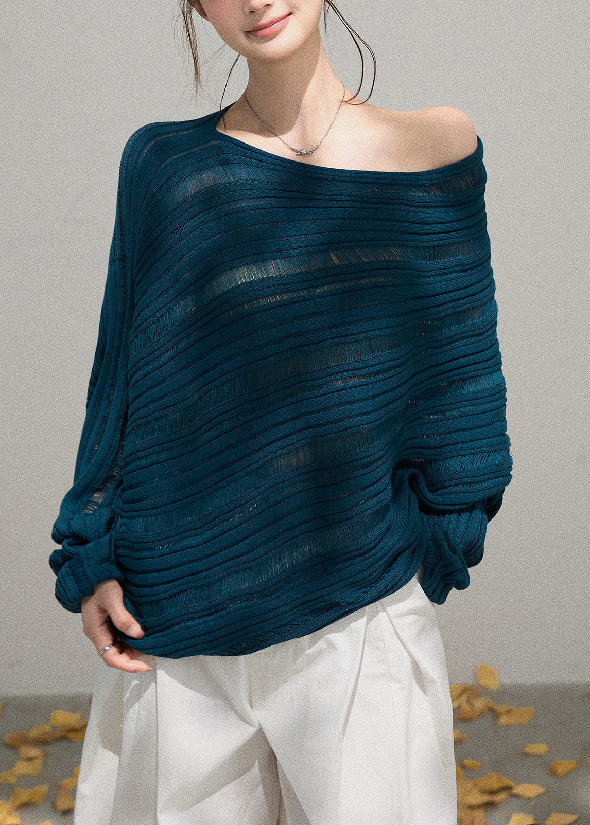Well Tailored Sweater with a Graceful Silhouette