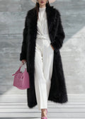 Well Tailored Coat with a Graceful Silhouette