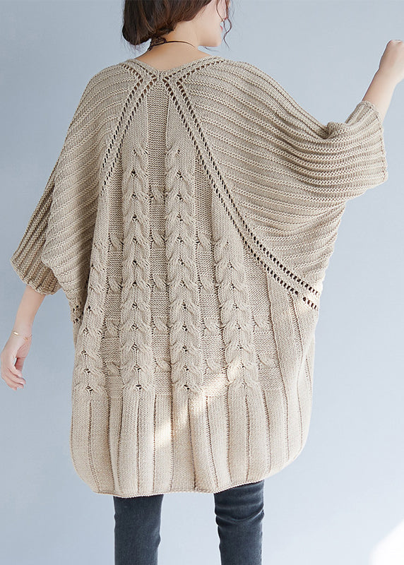 Well Tailored Top with a Graceful Silhouette