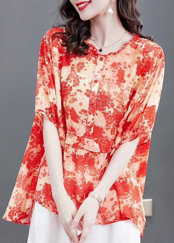 Well Tailored Top with a Graceful Silhouette