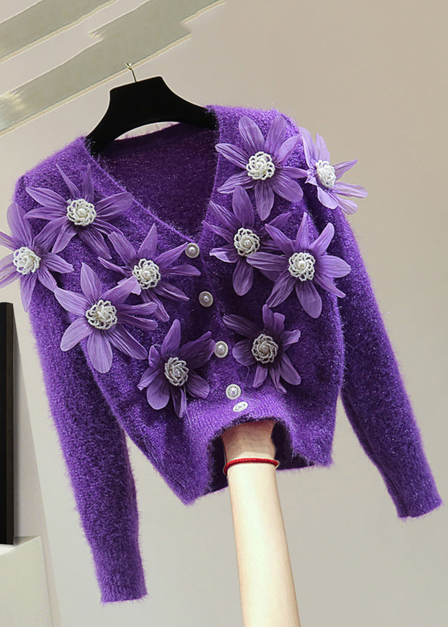 Beautifully Finished Sweater in a Timeless Design