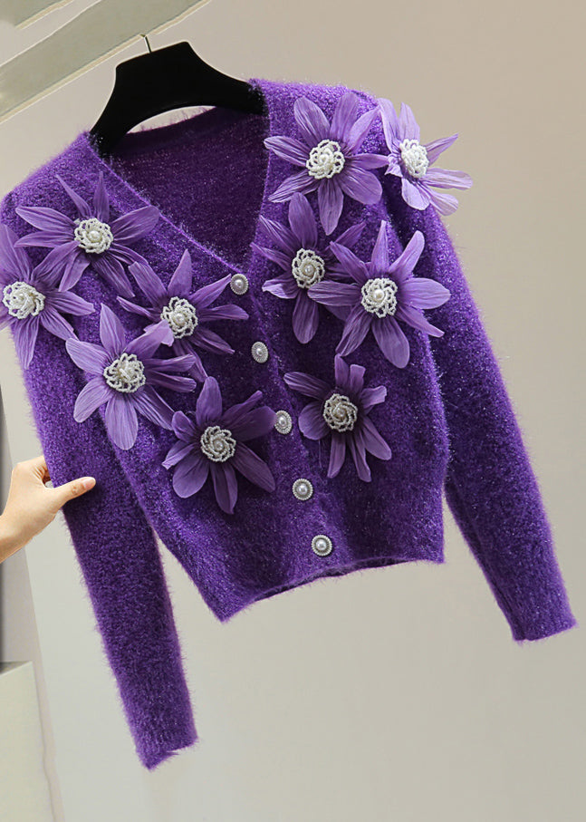 Beautifully Finished Sweater in a Timeless Design