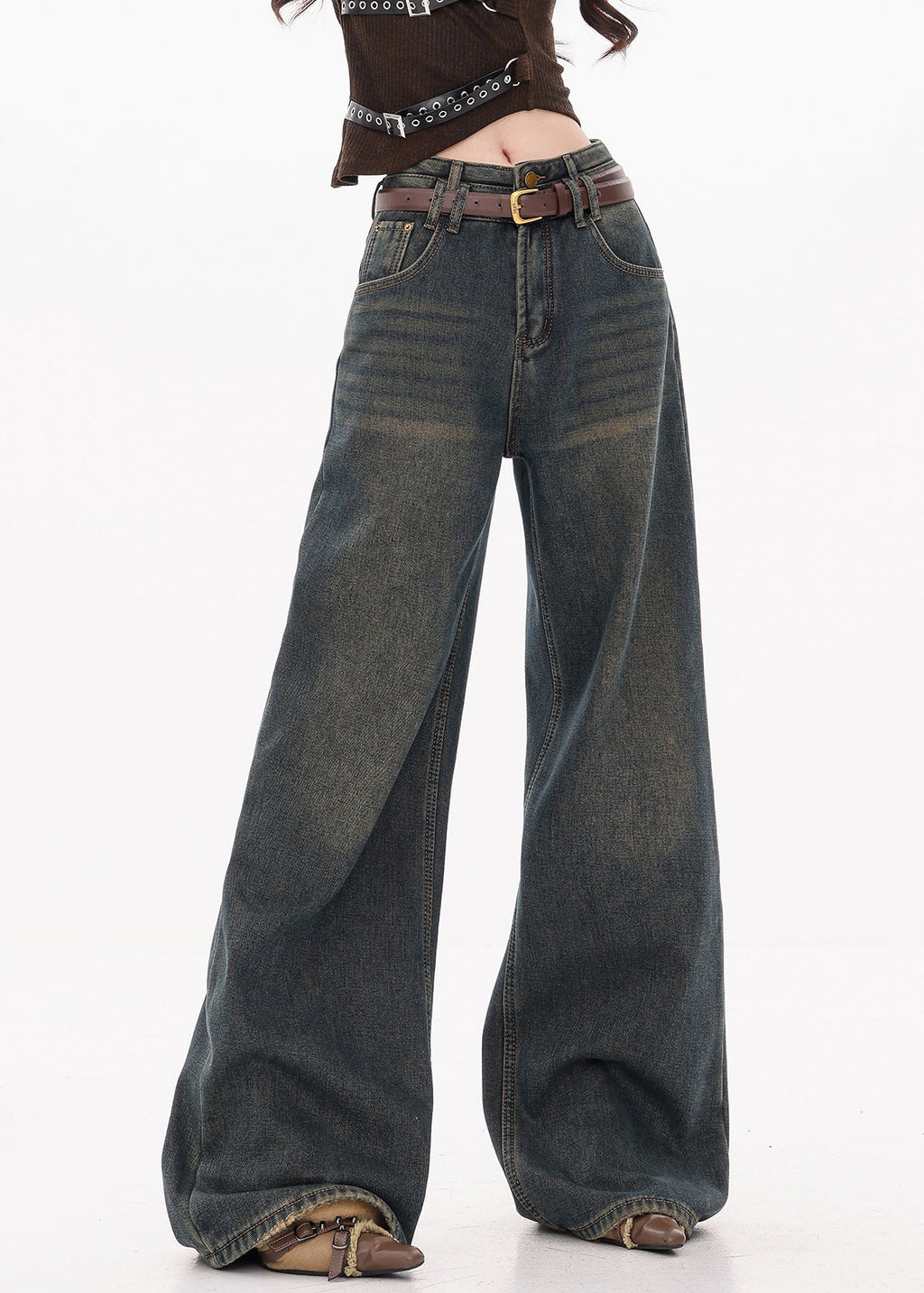 A Vintage Style Pants with Delicate Timeless Details
