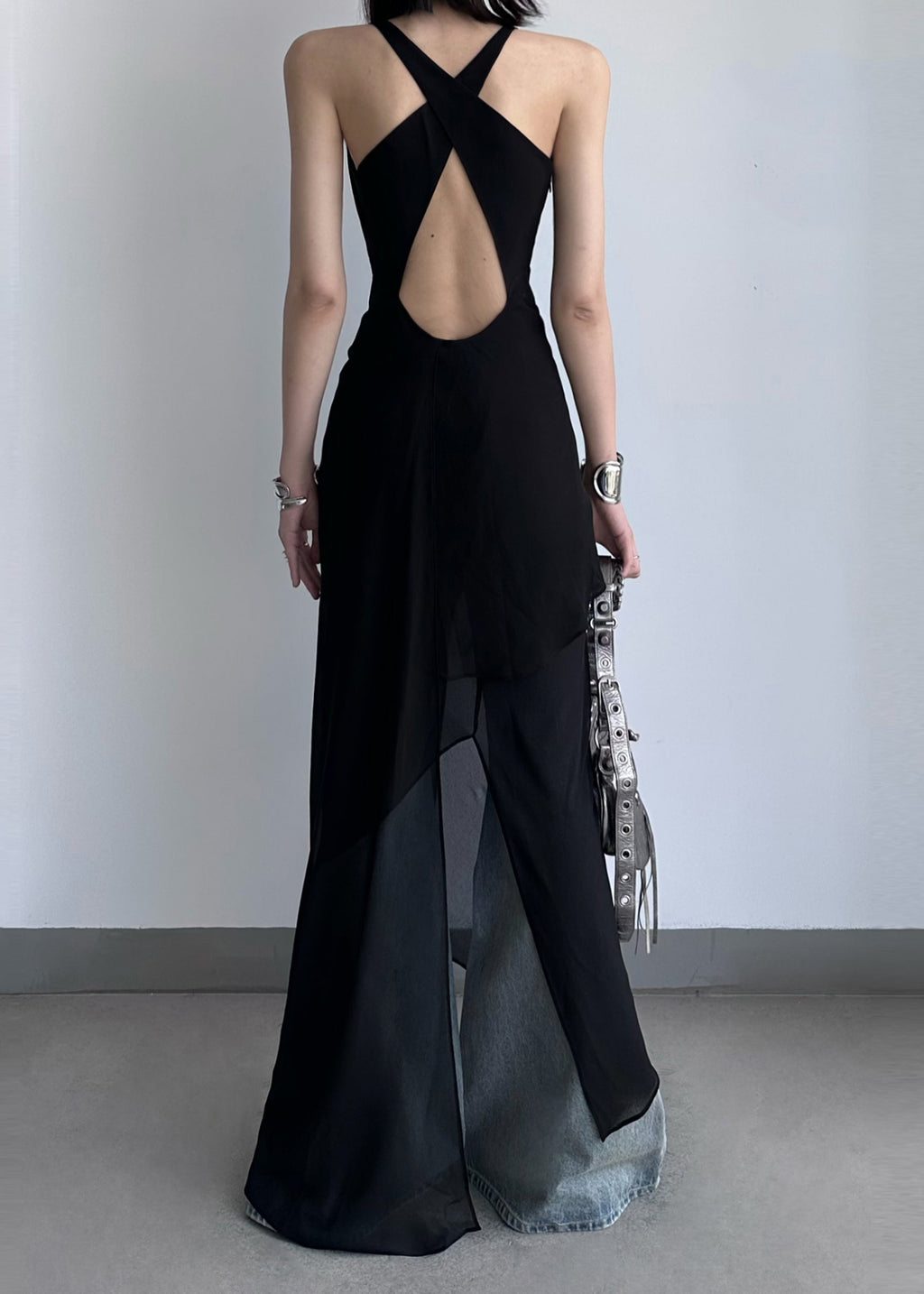 Beautifully Finished Dress in a Timeless Design