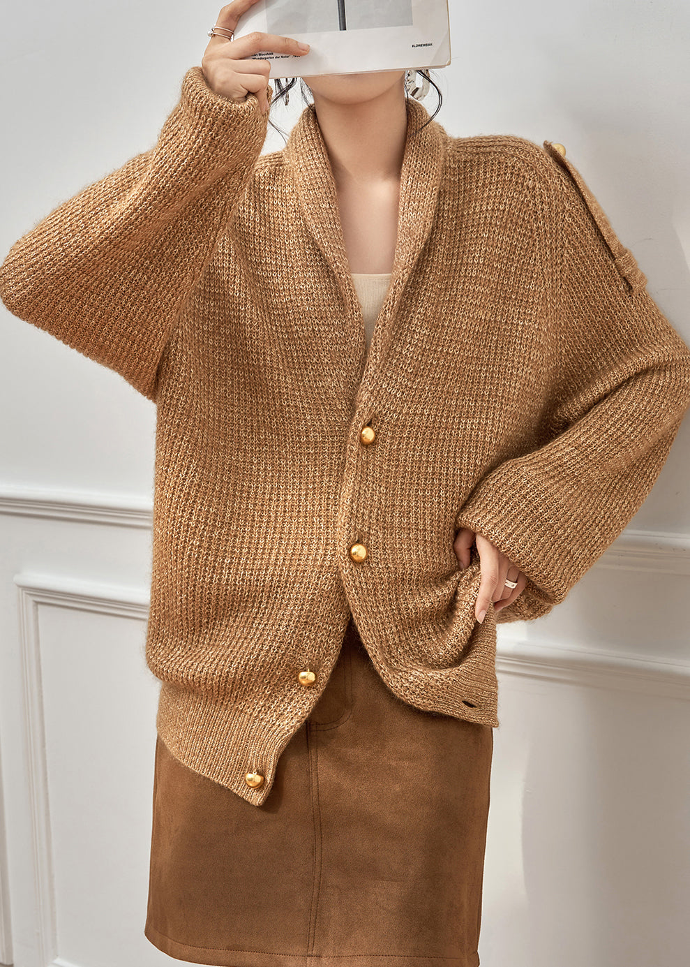 Well Tailored Coat with a Graceful Silhouette