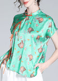 Effortlessly Elegant Top with a Timeless Design