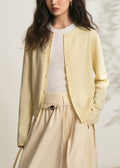 Effortlessly Elegant Cardigan with a Timeless Design