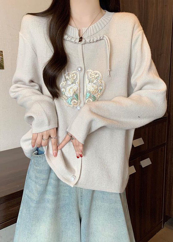 Elegantly Styled Coat for Everyday Wear