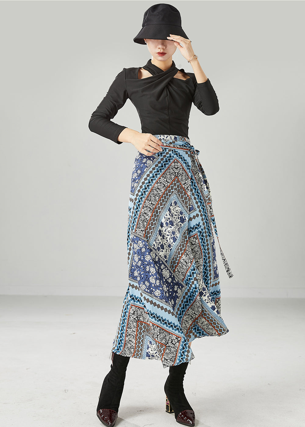 Effortlessly Elegant Garment with a Timeless Design