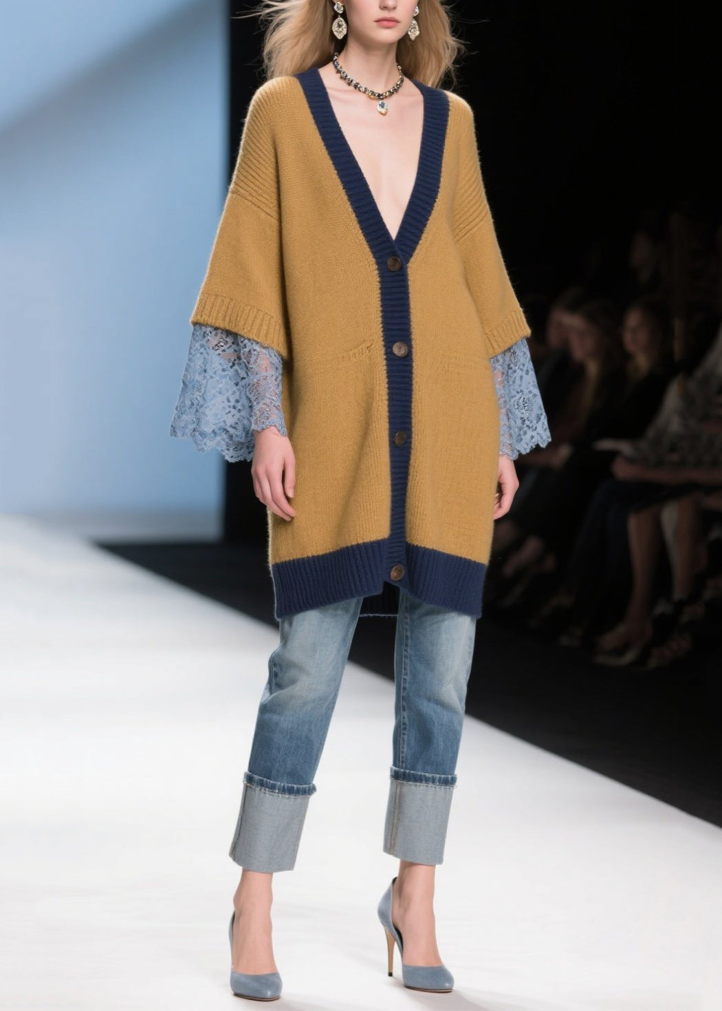 Well Tailored Cardigan with a Graceful Silhouette