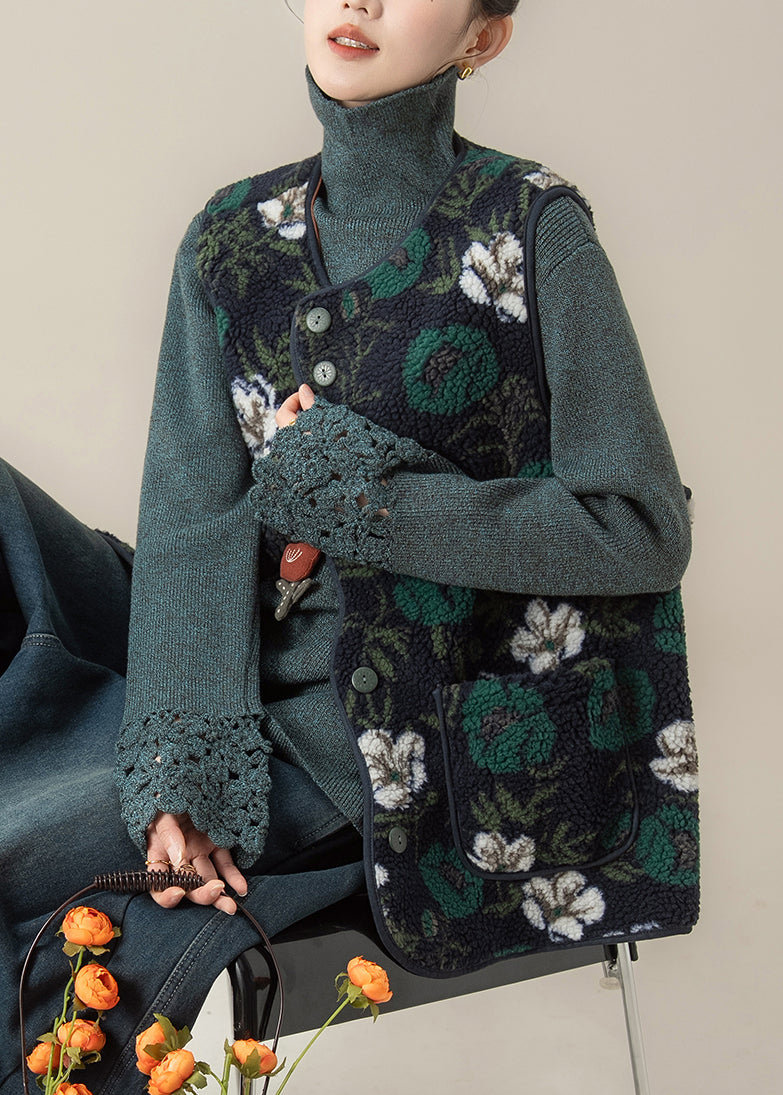 Classic Vintage Coat with a Flattering Fit
