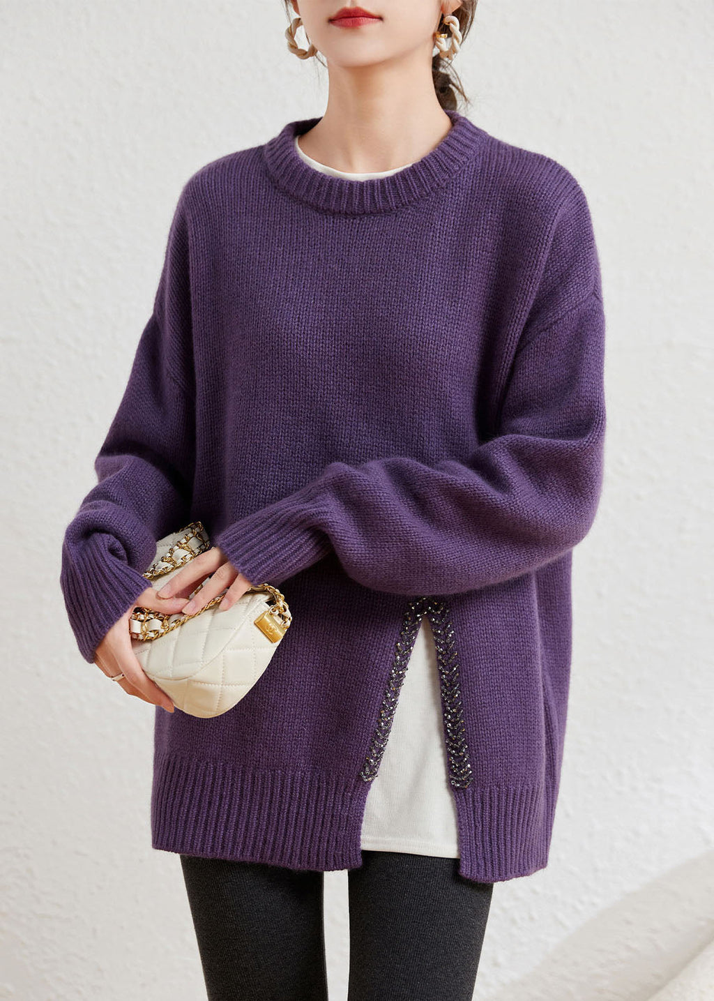 Well Tailored Sweater with a Graceful Silhouette