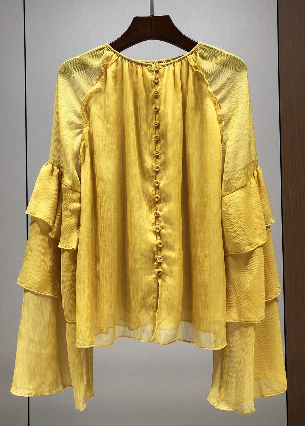 Classic Vintage & Enduringly Stylish Blouse