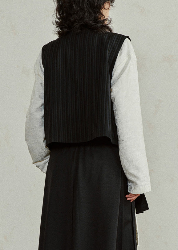 Well Tailored Coat with a Graceful Silhouette