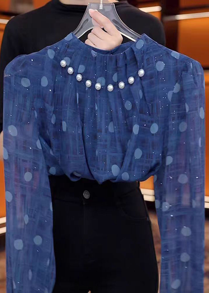 Classic Vintage Shirt with a Flattering Fit