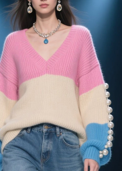 Classic Vintage Sweater with a Flattering Fit
