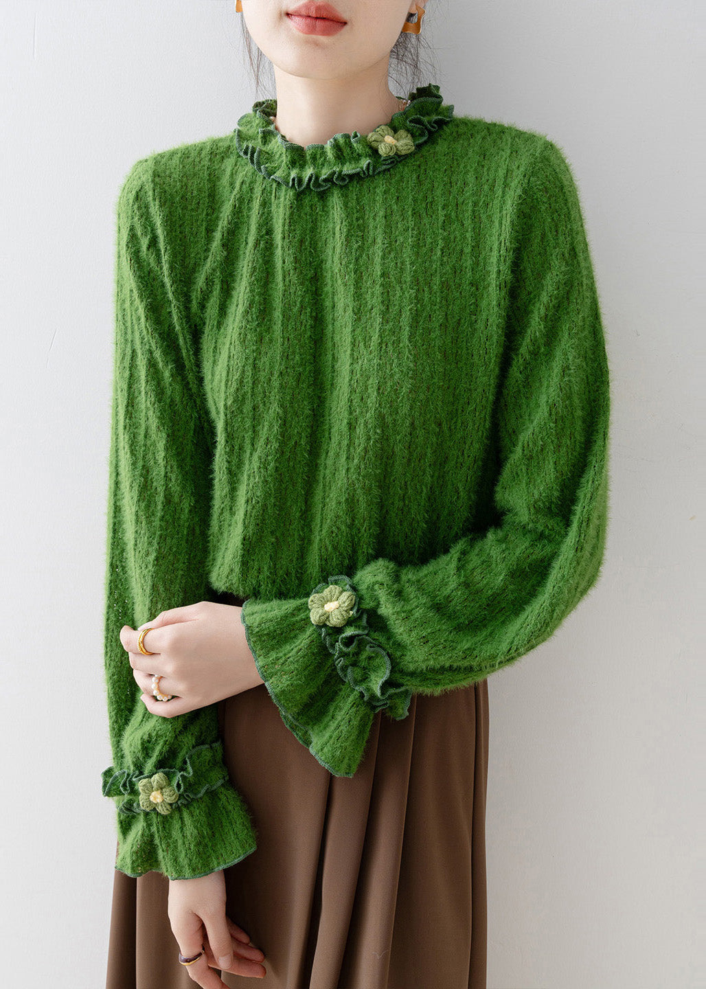 Well Tailored Top with a Graceful Silhouette