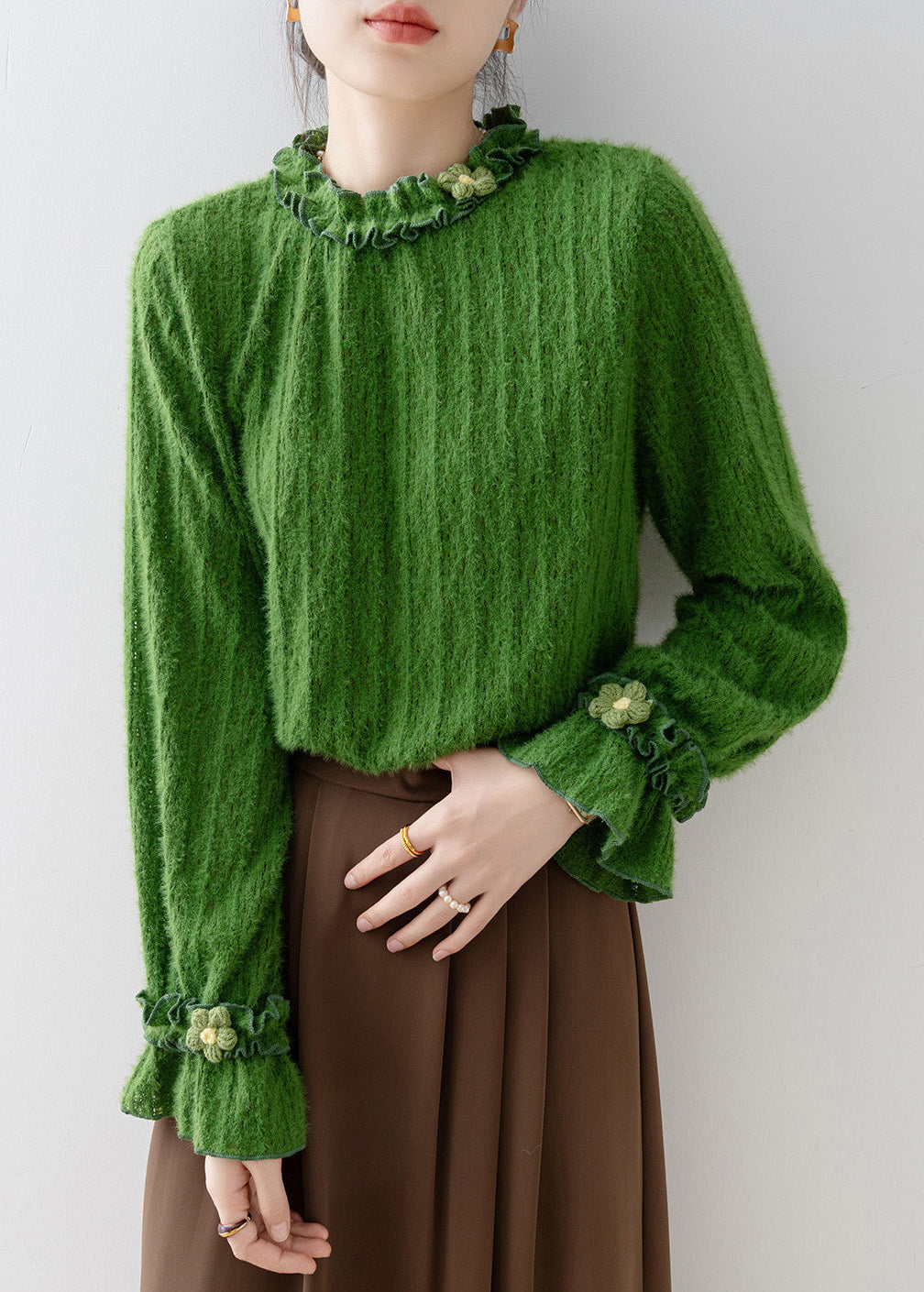 Well Tailored Top with a Graceful Silhouette