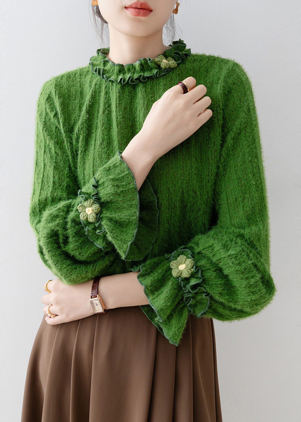 Well Tailored Top with a Graceful Silhouette