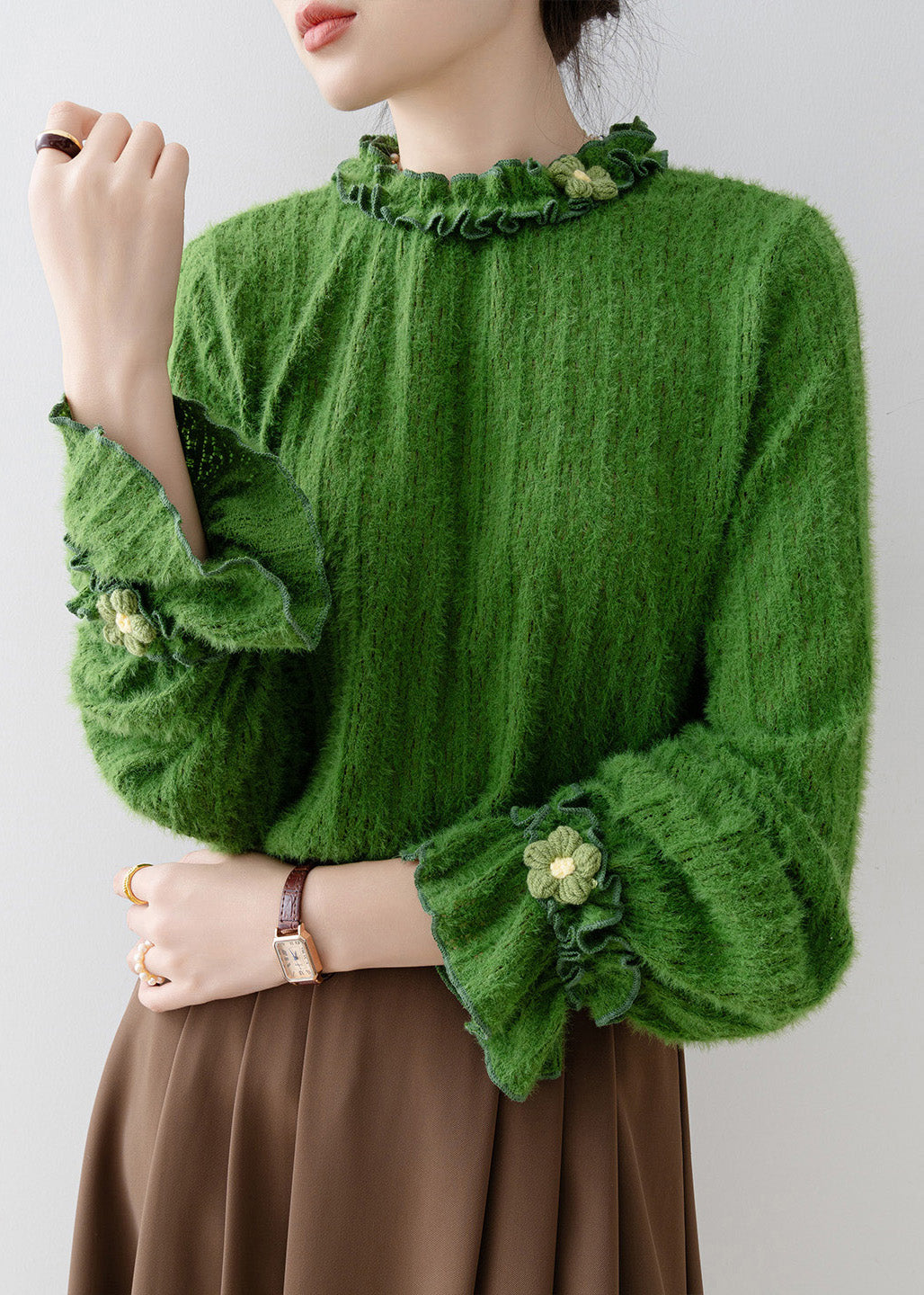 Well Tailored Top with a Graceful Silhouette