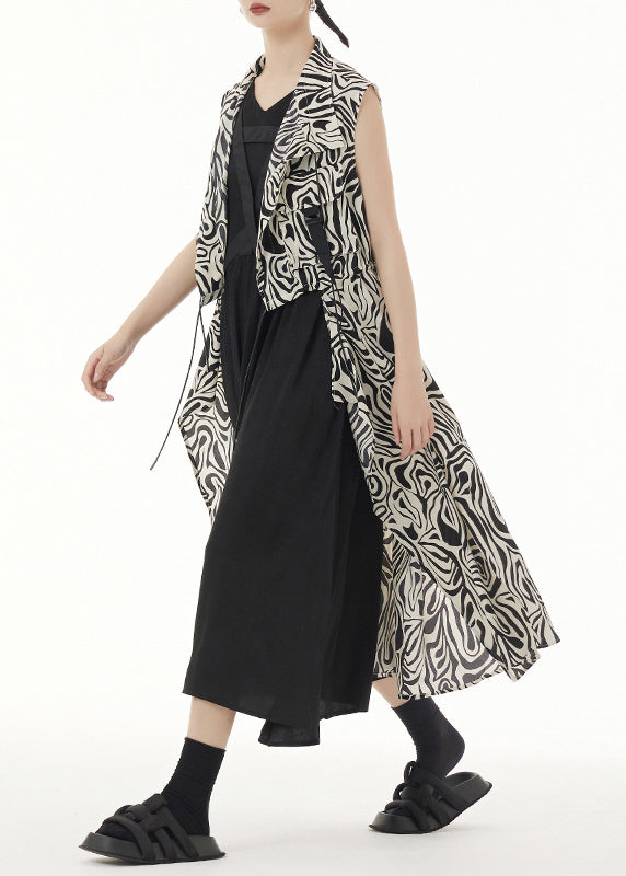 Well Tailored Coat with a Graceful Silhouette
